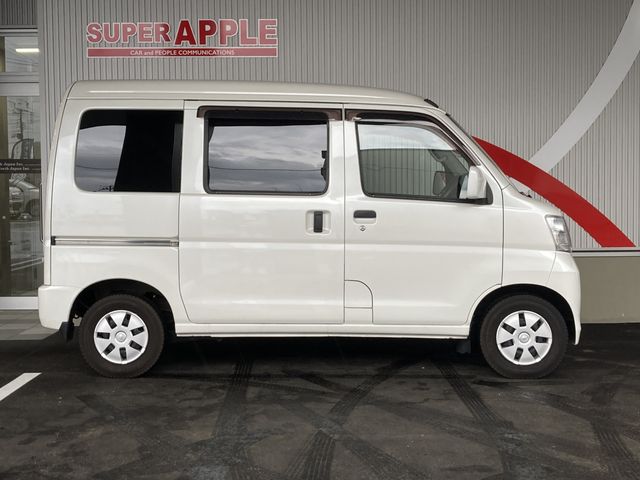 TOYOTA PIXIS van 4WD 2013