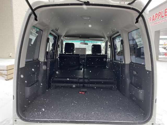 TOYOTA PIXIS van 4WD 2013