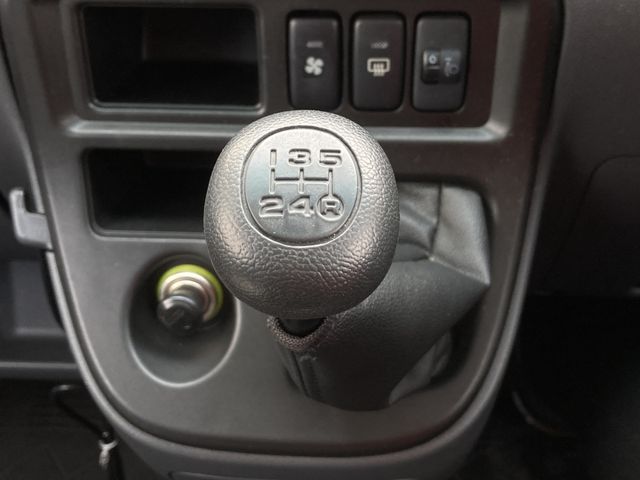 TOYOTA PIXIS van 4WD 2013