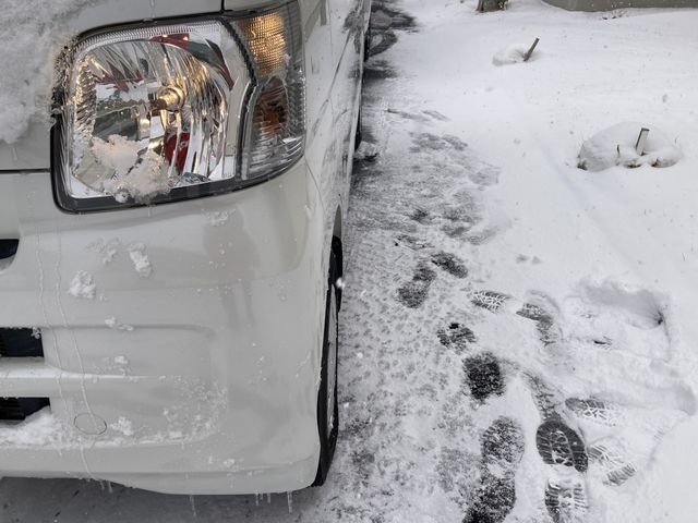 TOYOTA PIXIS van 4WD 2013