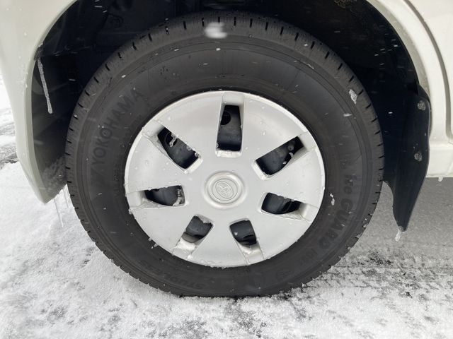 TOYOTA PIXIS van 4WD 2013