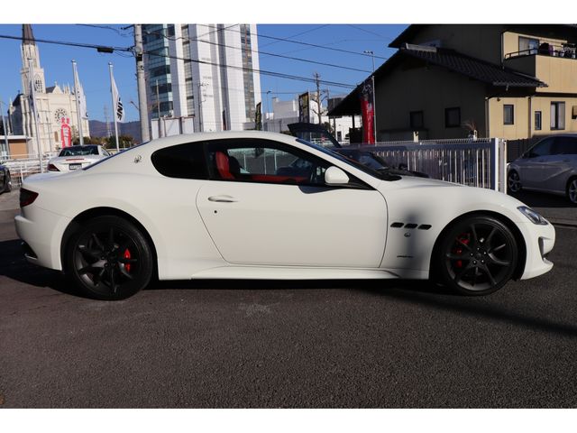 MASERATI MASERATI GRANTURISMO 2014