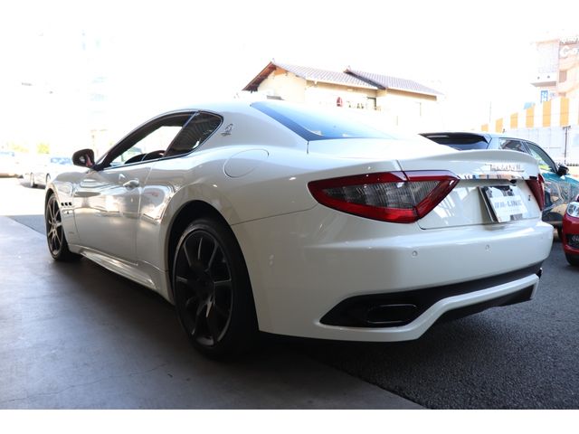 MASERATI MASERATI GRANTURISMO 2014