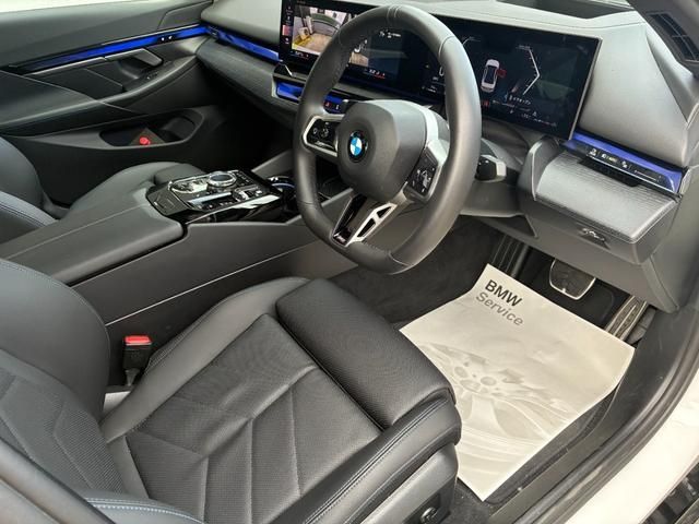 BMW BMW 5series sedan 2025