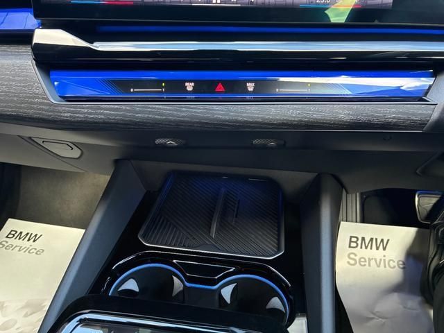 BMW BMW 5series sedan 2025