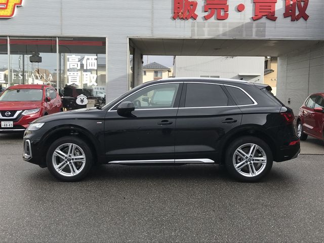 AUDI AUDI Q5 2022