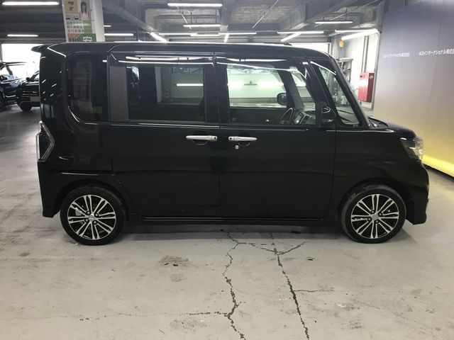 DAIHATSU TANTO CUSTOM 4WD 2018