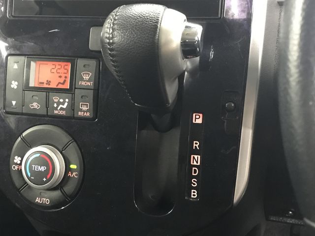 DAIHATSU TANTO CUSTOM 4WD 2018