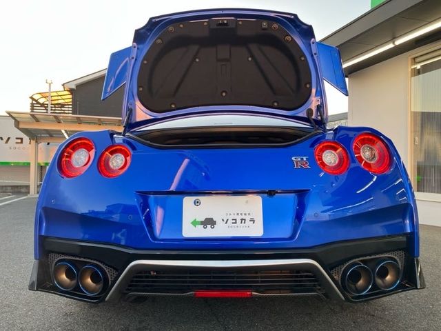 NISSAN GT-R 2020