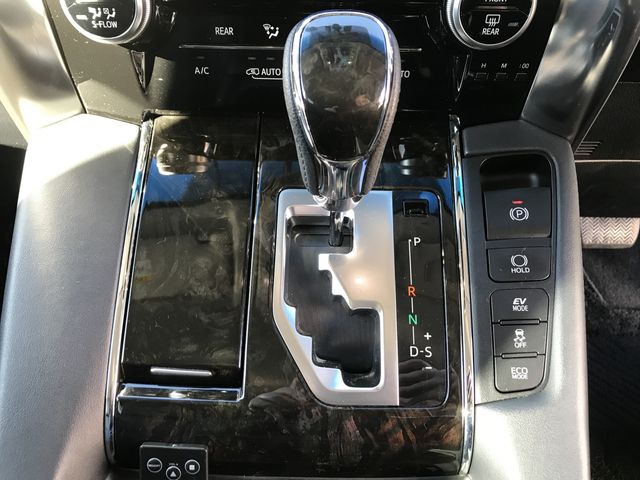 TOYOTA VELLFIRE  HYBRID 4WD 2015