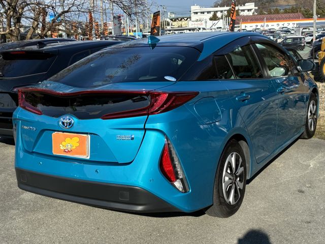 TOYOTA PRIUS PHV 2020