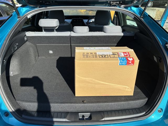 TOYOTA PRIUS PHV 2020