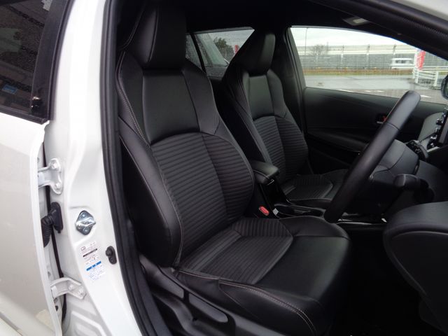 TOYOTA COROLLA TOURING HYBRID 4WD 2020