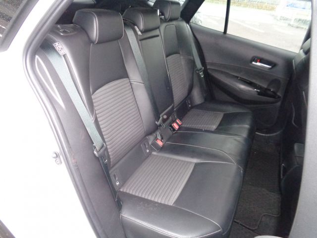 TOYOTA COROLLA TOURING HYBRID 4WD 2020