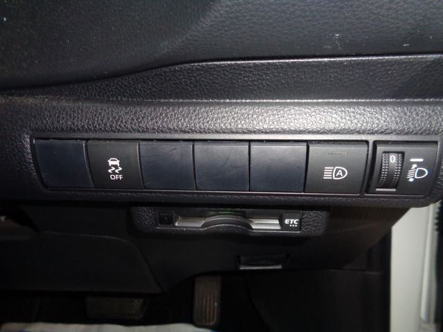 TOYOTA COROLLA TOURING HYBRID 4WD 2020