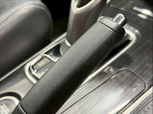 MITSUBISHI OUTLANDER PHEV 2015