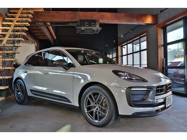 PORSCHE PORSCHE Macan 2025
