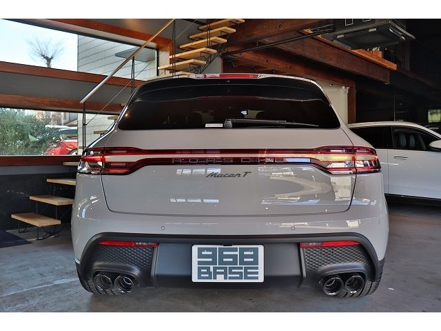 PORSCHE PORSCHE Macan 2025