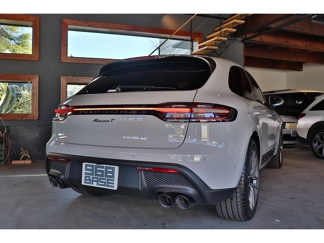 PORSCHE PORSCHE Macan 2025