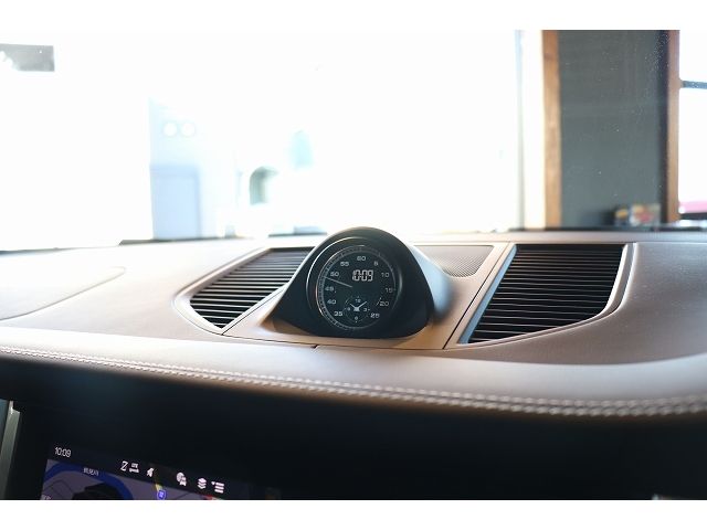 PORSCHE PORSCHE Macan 2025