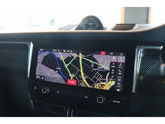 PORSCHE PORSCHE Macan 2025