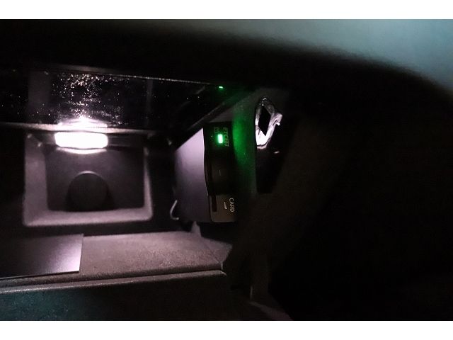 PORSCHE PORSCHE Macan 2025