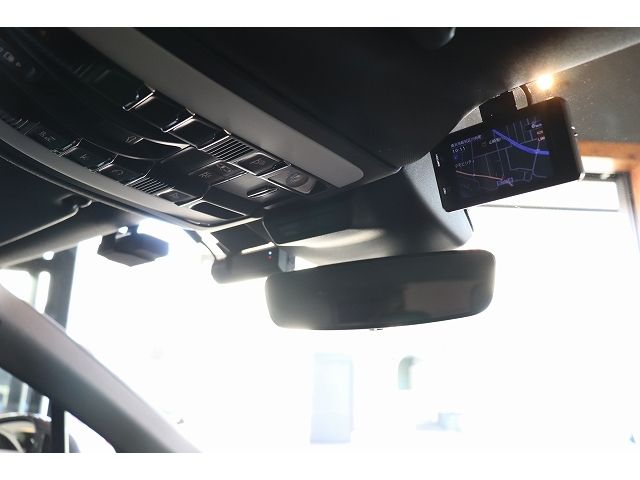 PORSCHE PORSCHE Macan 2025