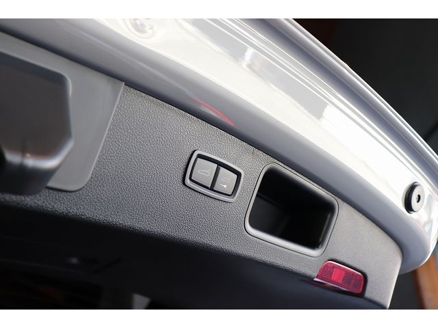 PORSCHE PORSCHE Macan 2025