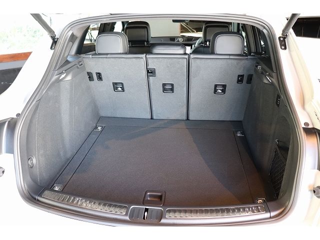 PORSCHE PORSCHE Macan 2025