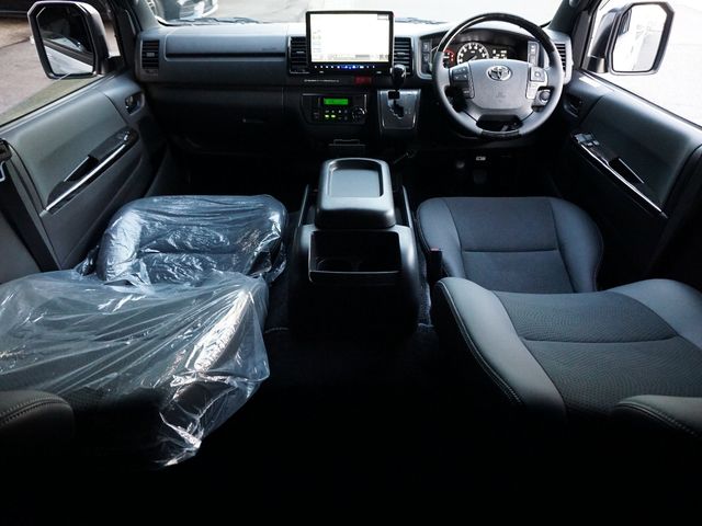 TOYOTA HIACE van 2WD 2025