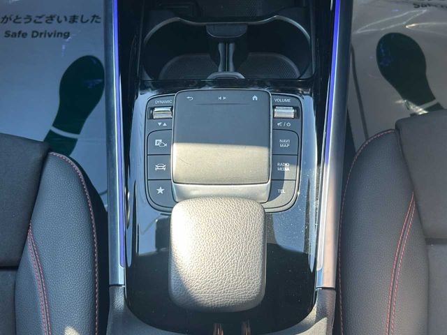 MERCEDES BENZ MERCEDES BENZ GLA class 2021