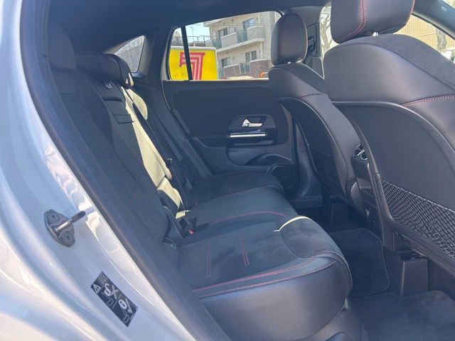 MERCEDES BENZ MERCEDES BENZ GLA class 2021