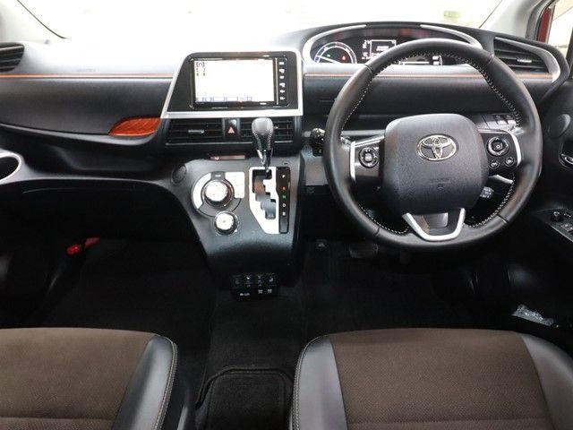 TOYOTA SIENTA HYBRID 2020
