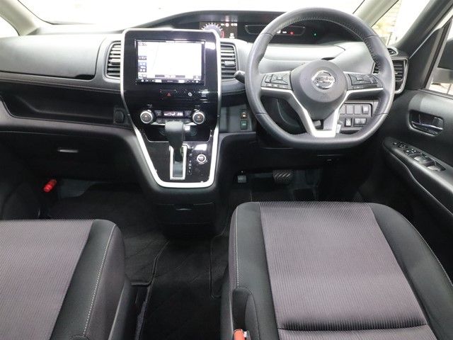 NISSAN SERENA  S-HYBRID 2019