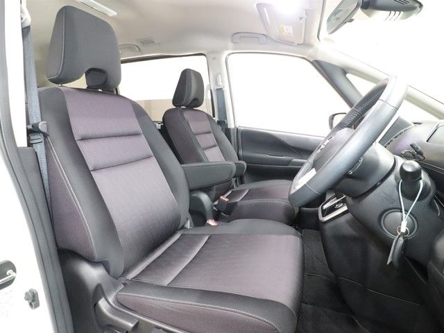 NISSAN SERENA  S-HYBRID 2019