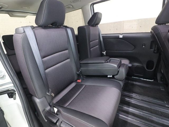 NISSAN SERENA  S-HYBRID 2019