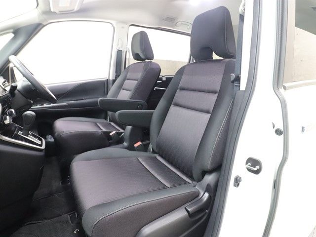 NISSAN SERENA  S-HYBRID 2019