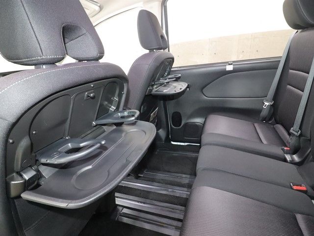 NISSAN SERENA  S-HYBRID 2019