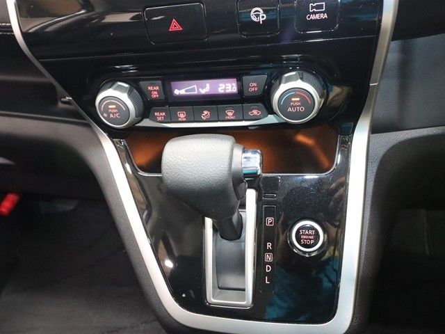 NISSAN SERENA  S-HYBRID 2019