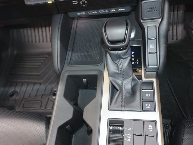 TOYOTA LANDCRUISER 250 2024