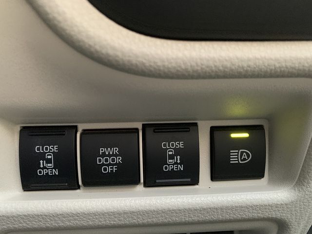 TOYOTA SIENTA HYBRID 2024