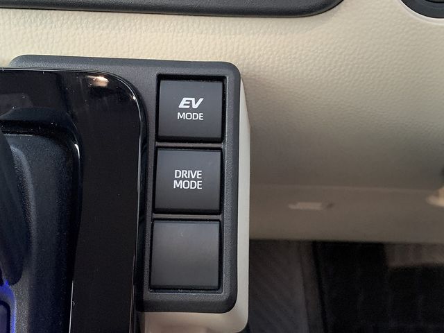 TOYOTA SIENTA HYBRID 2024