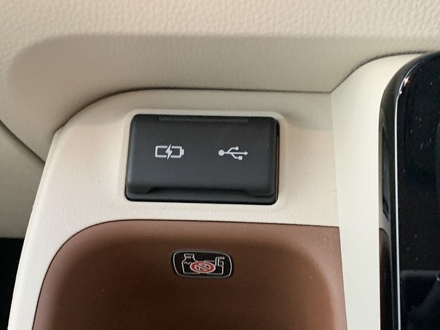 TOYOTA SIENTA HYBRID 2024