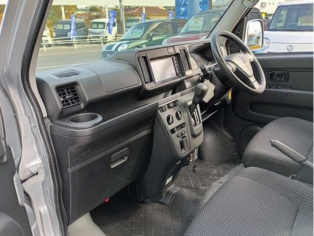 TOYOTA PIXIS van 2021