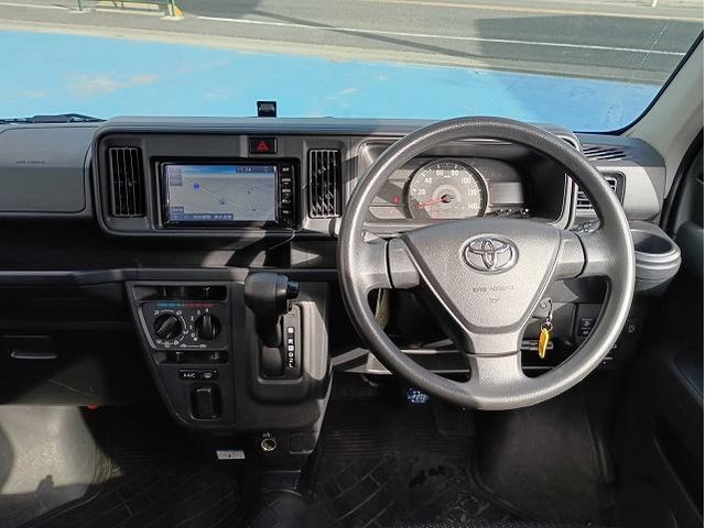 TOYOTA PIXIS van 2021