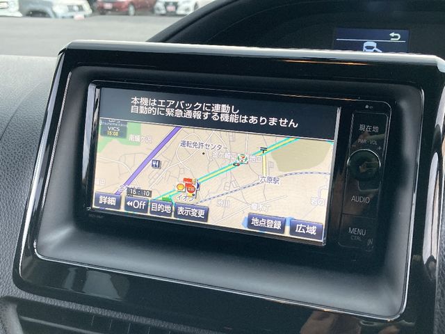 TOYOTA NOAH 4WD 2015