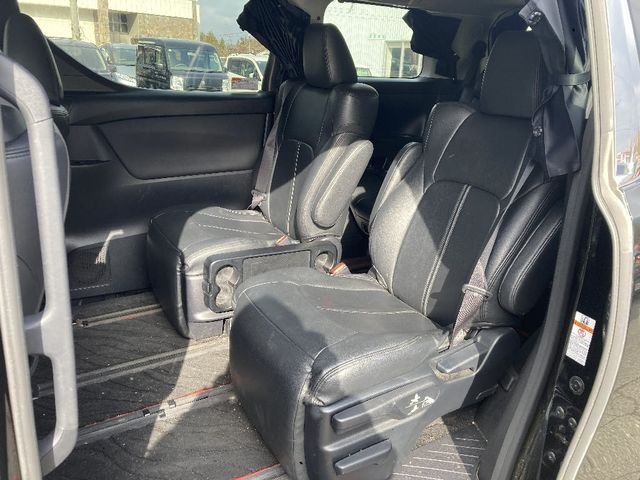 TOYOTA ALPHARD 4WD 2017