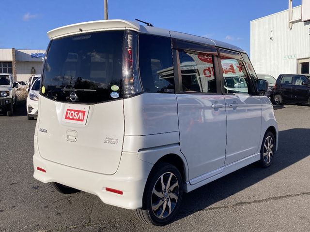 NISSAN ROOX 4WD 2011