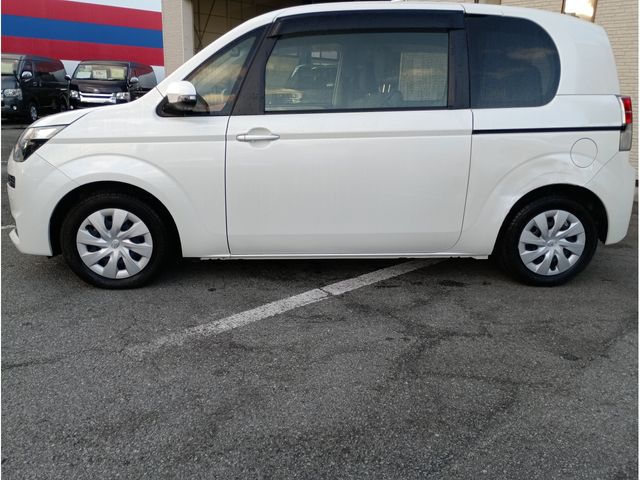 TOYOTA SPADE 2014