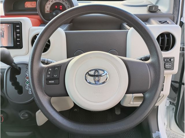 TOYOTA SPADE 2014